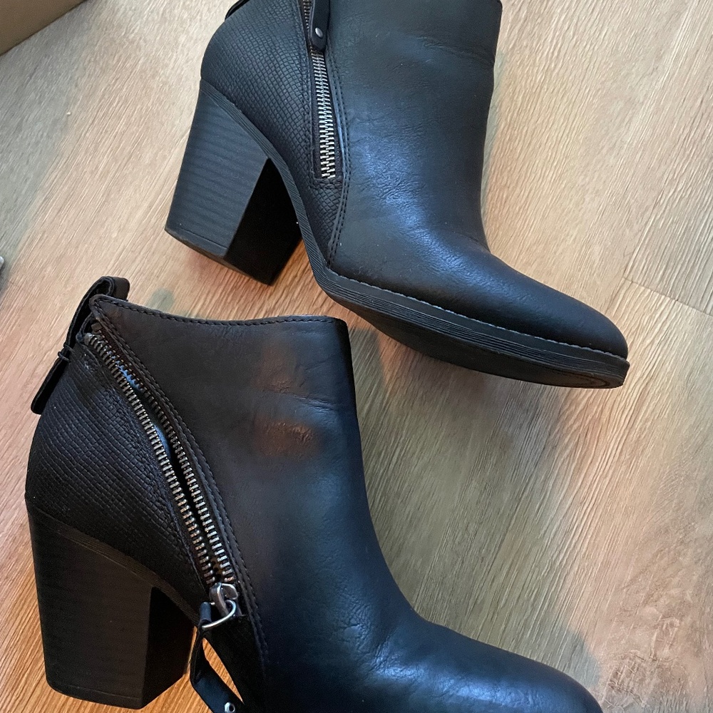 Dolce Vita Ankle Boots